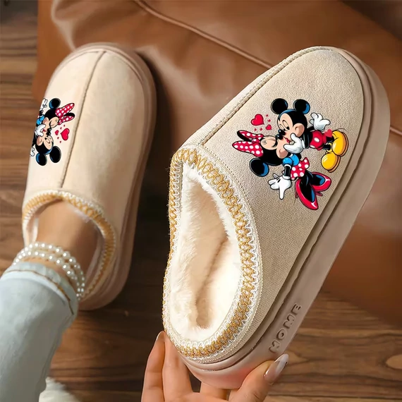Bélelt házipapucs – Mickey és Minnie mintával KR5095256