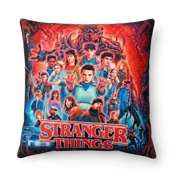 Stranger Things mintás díszpárna ST-04