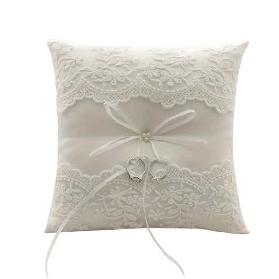 Elegáns csipkés esküvői gyűrűpárna – 20x20 cm BL91433